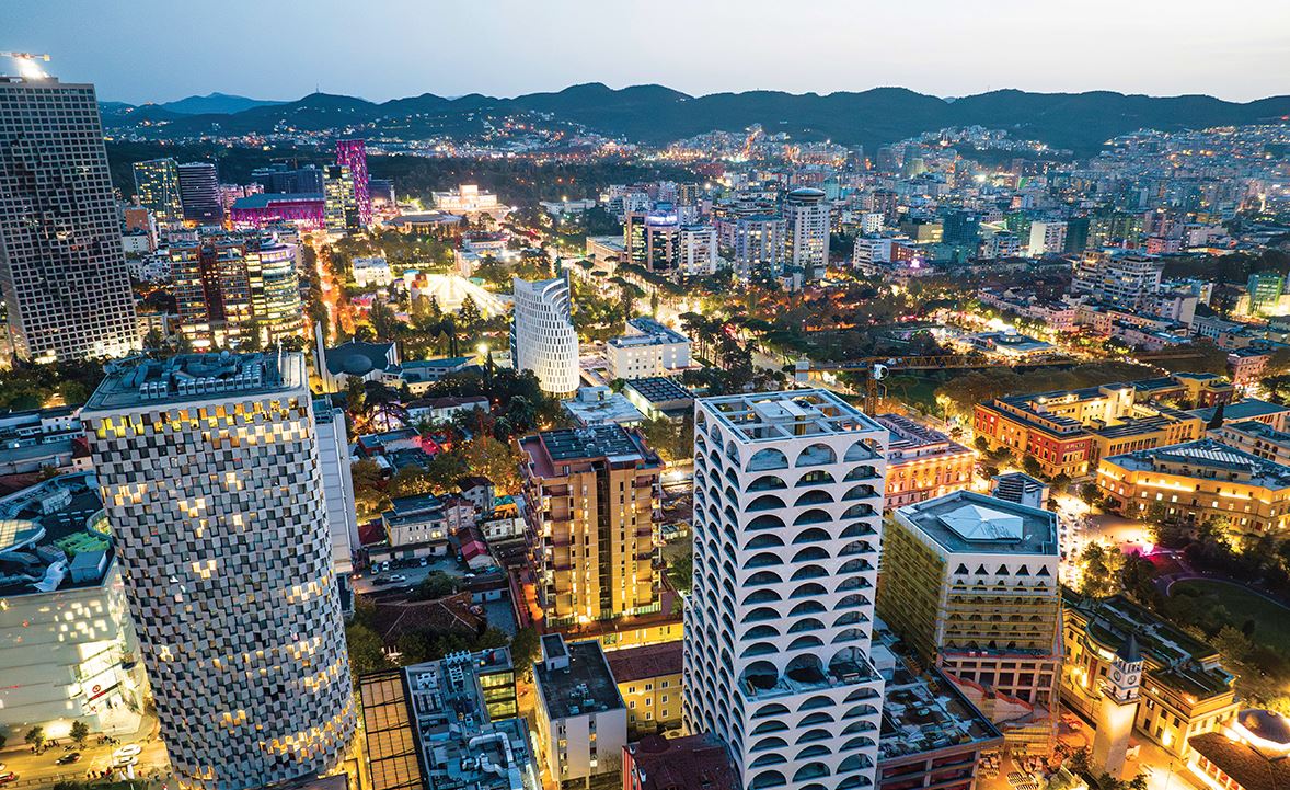 Kostot e ndërtimit ulen, por çmimet e apartamenteve vijojnë rritjen